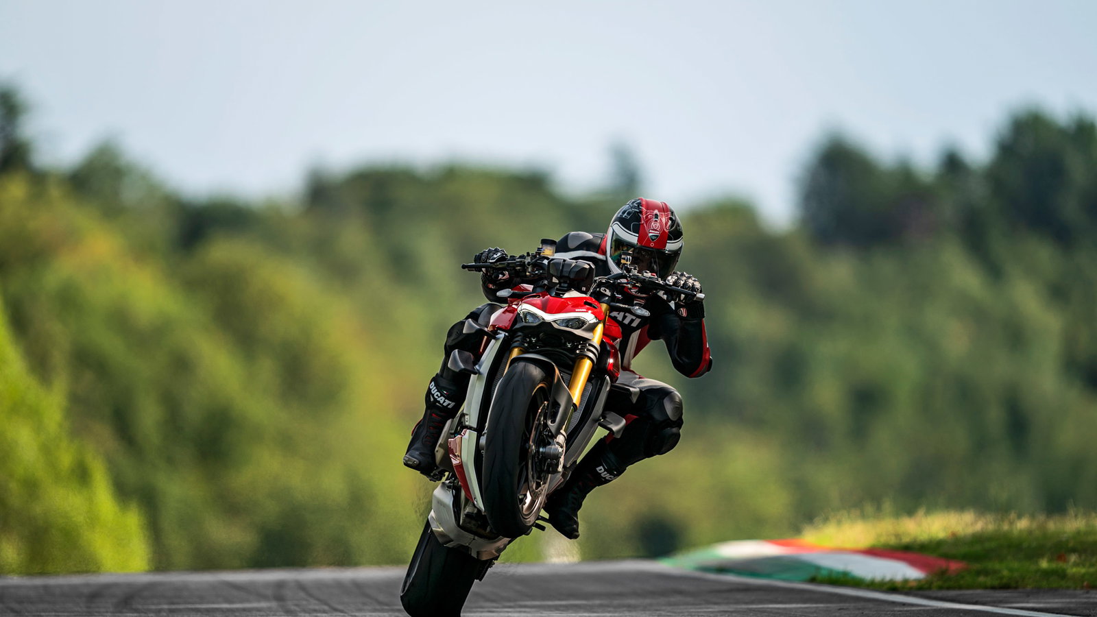 Ducati Streetfighter V4 S Visordown review